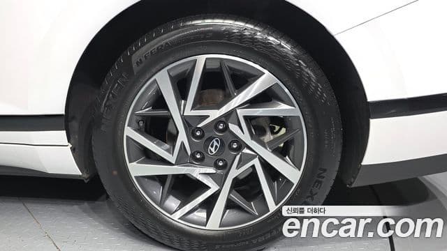 Hyundai Grandeur Hybrid 2022 — Photo 27/34