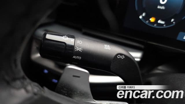 Hyundai Grandeur Hybrid 2022 — Photo 6/34