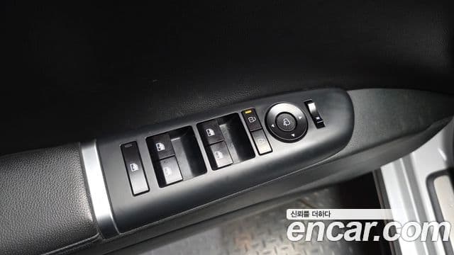Hyundai Grandeur Hybrid 2022 — Photo 17/34