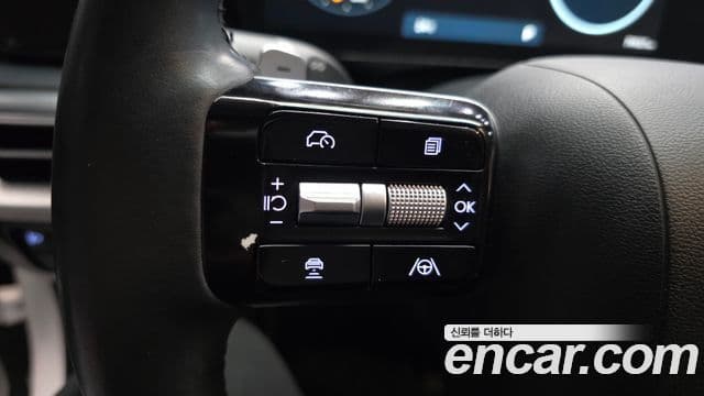 Hyundai Grandeur Hybrid 2022 — Photo 21/34