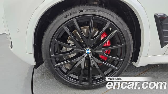 BMW X5 2025 — ფოტო 13/36