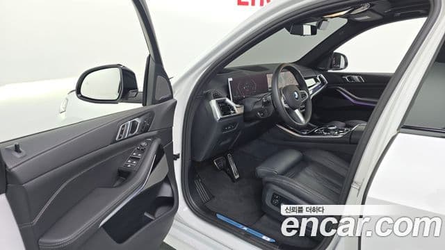 BMW X5 2025 — ფოტო 24/36