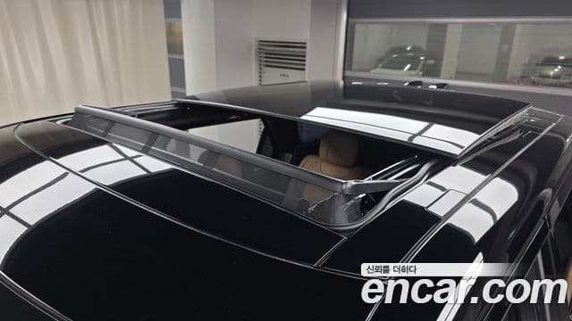 Land Rover Range Rover Sport 2025 — Photo 33/35