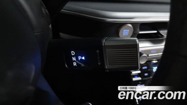 Hyundai Grandeur 2023 — ფოტო 9/20