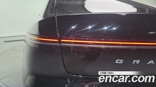 Hyundai Grandeur Hybrid 2023 — Şəkil 2/32