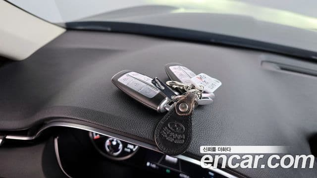 Genesis GV70 2021 — Şəkil 16/20