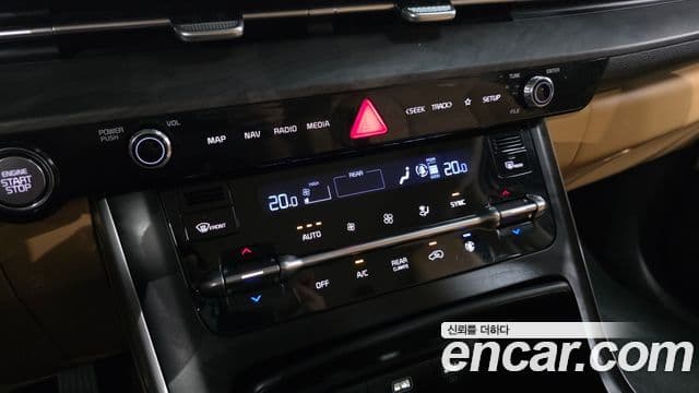 Kia Carnival 2023 — Фото 16/20