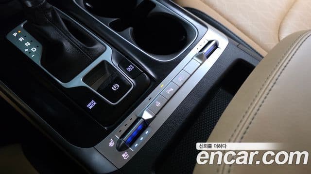 Kia Carnival 2023 — Фото 18/20