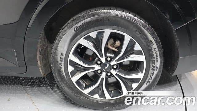 Kia Carnival 2023 — ფოტო 2/30