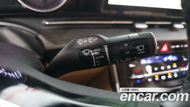 Kia Carnival 2023 — ფოტო 3/30