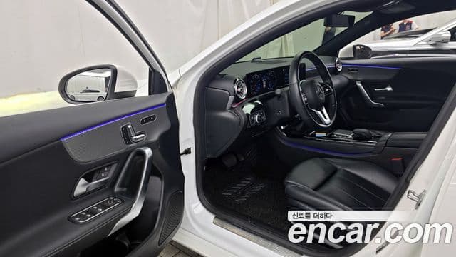 Mercedes-Benz A-Class 2021 — ფოტო 9/20