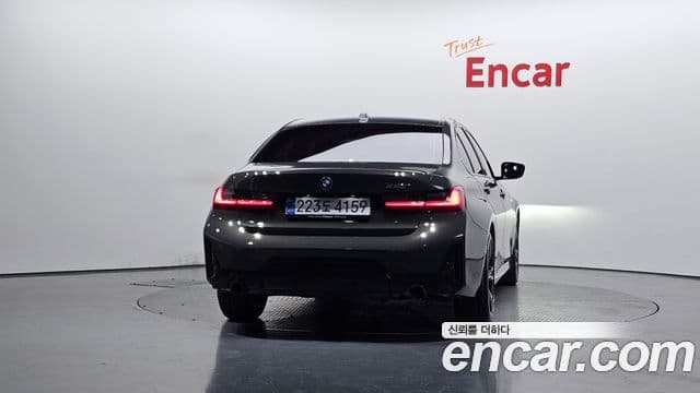 BMW 3 Series 2025 — ფოტო 4/20
