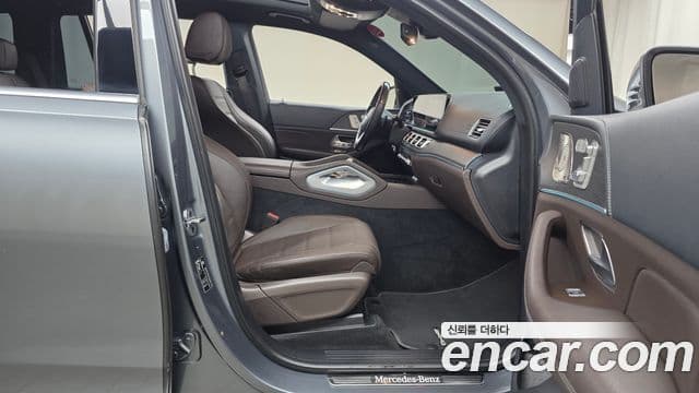 Mercedes-Benz GLS-Class 2022 — Photo 20/35