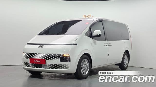 Hyundai Staria 2022 — Фото 1/20