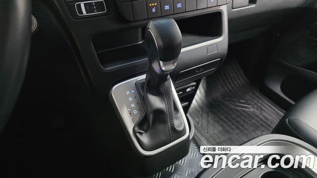 Hyundai Staria 2022 — Фото 9/20