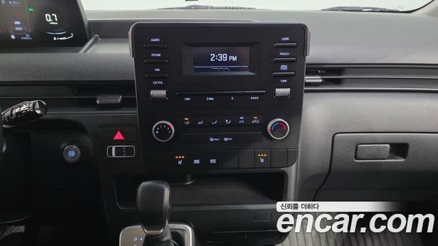 Hyundai Staria 2022 — Фото 13/20