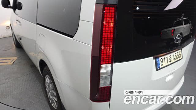 Hyundai Staria 2022 — ფოტო 25/27