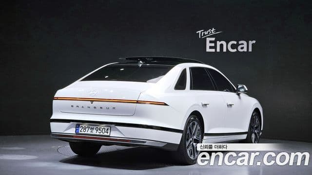Hyundai Grandeur 2024 — Фото 1/20