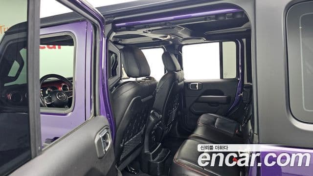 Jeep Wrangler 2023 — Şəkil 10/20