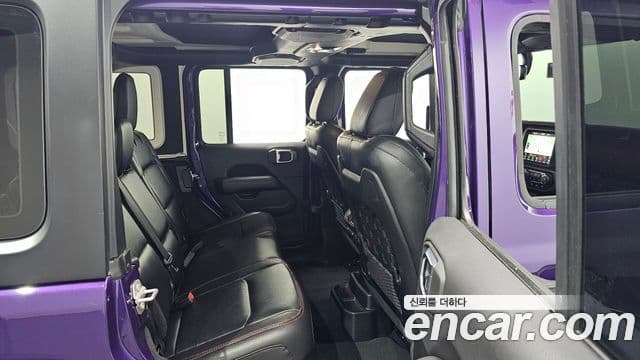 Jeep Wrangler 2023 — Şəkil 18/20