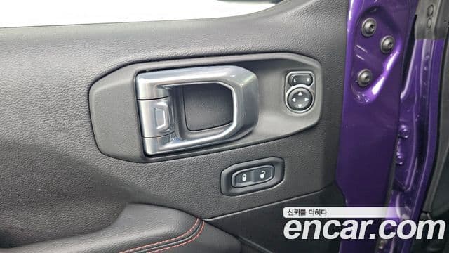 Jeep Wrangler 2023 — Şəkil 30/32