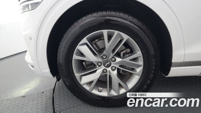 Genesis GV70 2023 — ფოტო 5/20