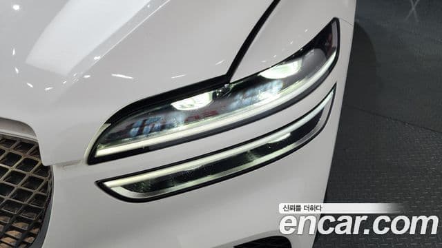 Genesis GV70 2023 — Photo 15/37