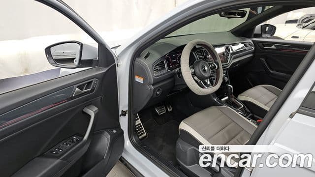 Volkswagen T-Roc 2021 — Şəkil 10/20