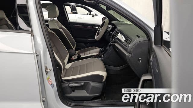 Volkswagen T-Roc 2021 — ფოტო 11/20