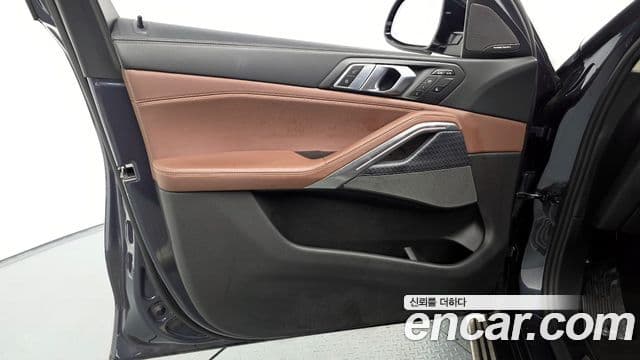 BMW X6 2019 — Photo 25/31