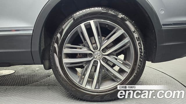 Volkswagen Tiguan Allspace 2020 — Photo 32/32