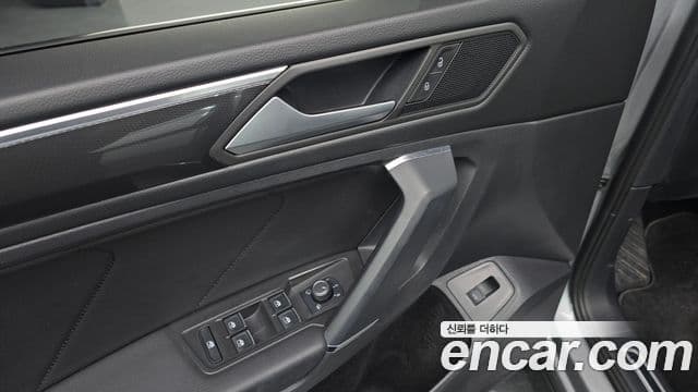 Volkswagen Tiguan Allspace 2020 — Photo 16/32