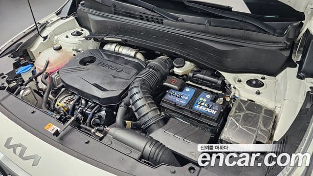 Kia Seltos 2022 — ფოტო 6/20