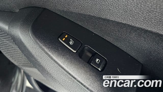 Kia Seltos 2022 — ფოტო 16/20