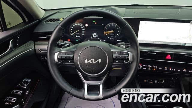 Kia K5 2023 — Şəkil 14/20