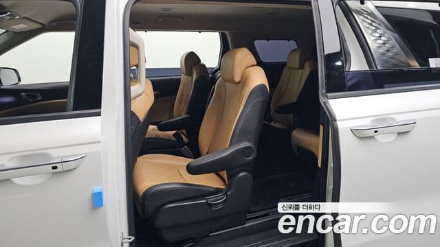 Kia Carnival 2022 — Şəkil 11/20
