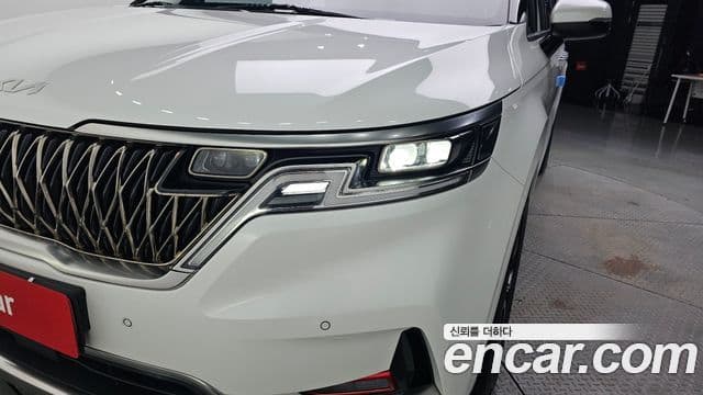 Kia Carnival 2022 — Photo 28/33