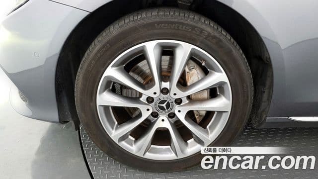 Mercedes-Benz E-Class 2019 — Şəkil 5/20