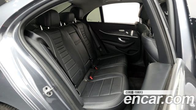 Mercedes-Benz E-Class 2019 — Şəkil 11/20