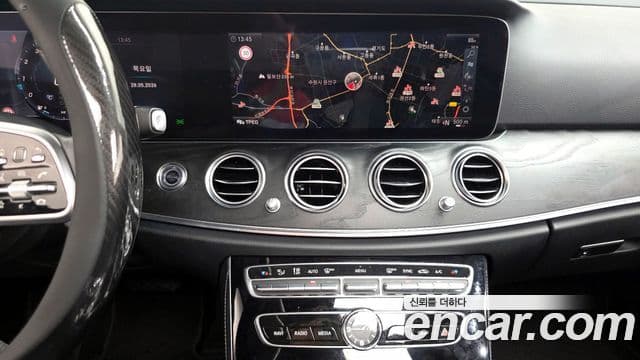 Mercedes-Benz E-Class 2019 — Şəkil 12/20