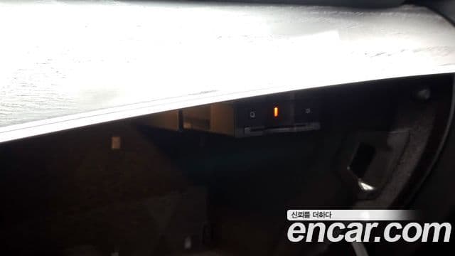 Mercedes-Benz E-Class 2019 — Şəkil 19/20