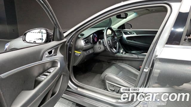 Genesis G70 2018 — ფოტო 10/20