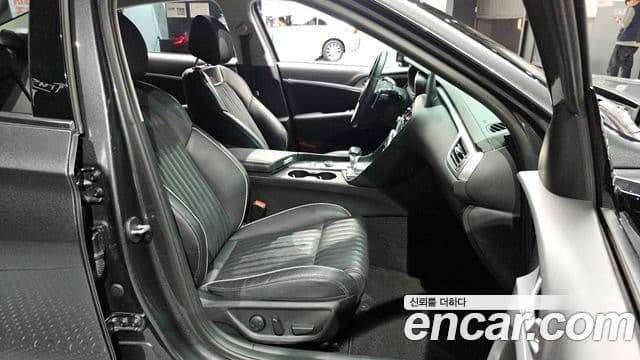 Genesis G70 2018 — ფოტო 12/20