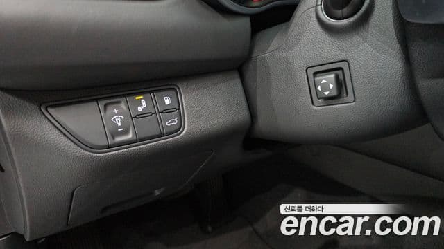 Genesis G70 2018 — ფოტო 19/20