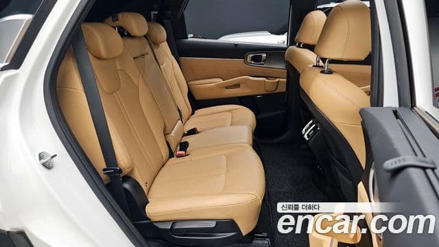 Kia Sorento 2022 — ფოტო 11/20