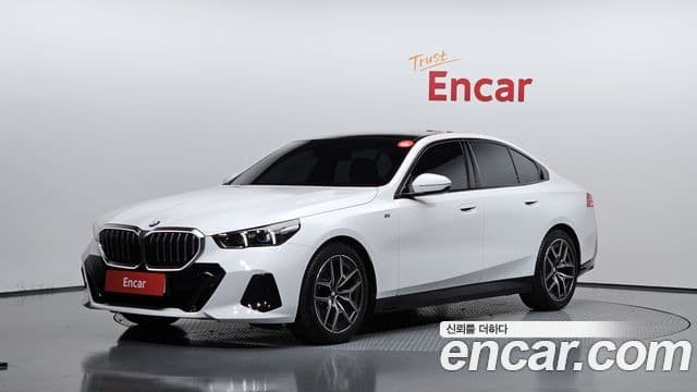 BMW 5 Series 2025 — Şəkil 10/20