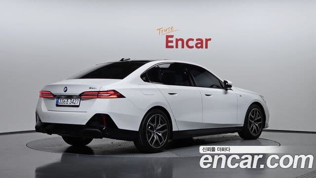 BMW 5 Series 2025 — Şəkil 1/20