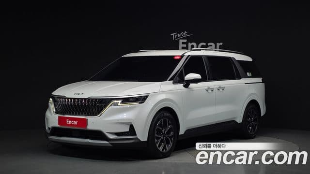 Kia Carnival 2022 — Фото 1/20
