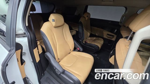 Kia Carnival 2022 — Фото 18/20