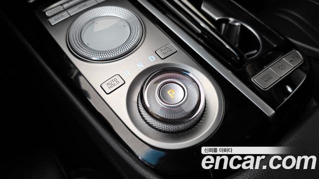 Genesis Electrified G80 2022 — Şəkil 9/20